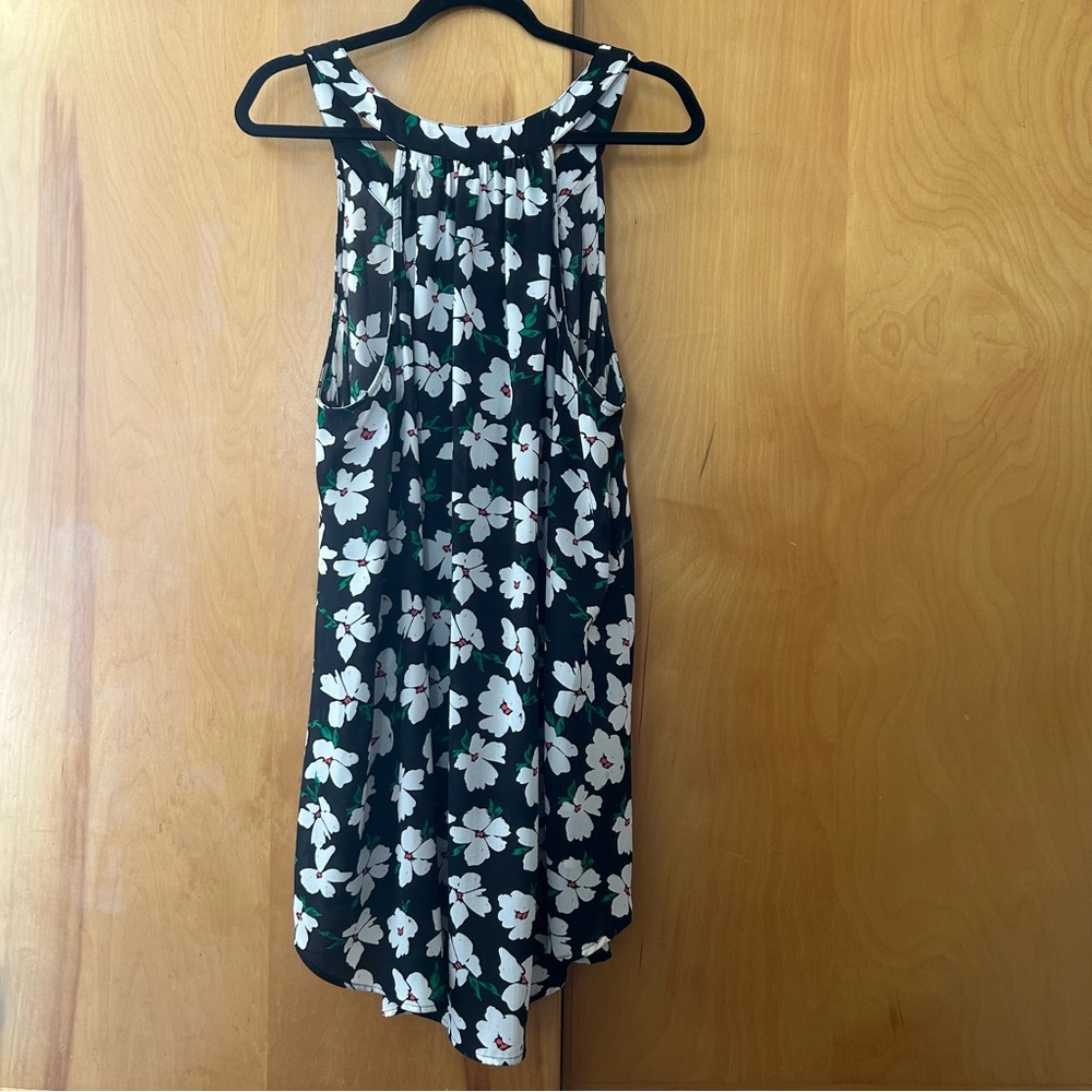 Torrid Black and White Asymmetrical Tank Top - Picture 4 of 5